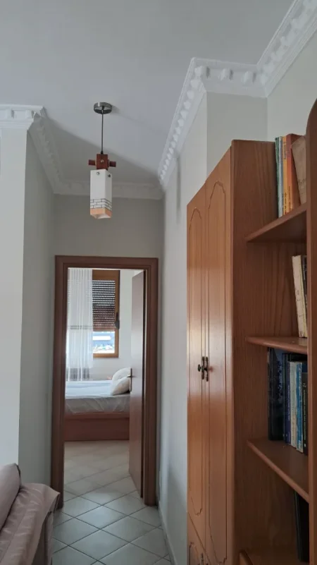 Tirane, jepet me qera Apartament 2+1 Kati 8, Mobiluar, 70 m2, Çmimi 60.000 Lekë të Reja,Pranë Bulevardit Zogu Parë, Tiranë