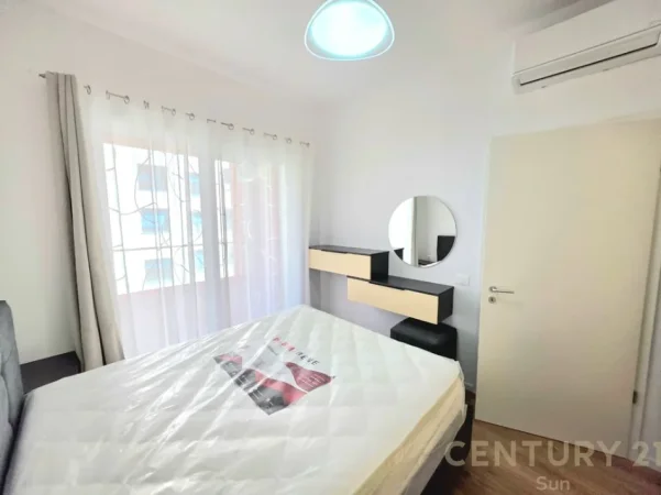 Tirane, jepet me qera apartament 1+1+Ballkon Kati 5, 60 m² 500 € 