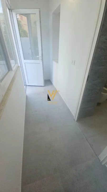 Tirane, shitet apartament 1+1+Ballkon Kati 1, 47 m² 135.000 € (TIRANA E RE)