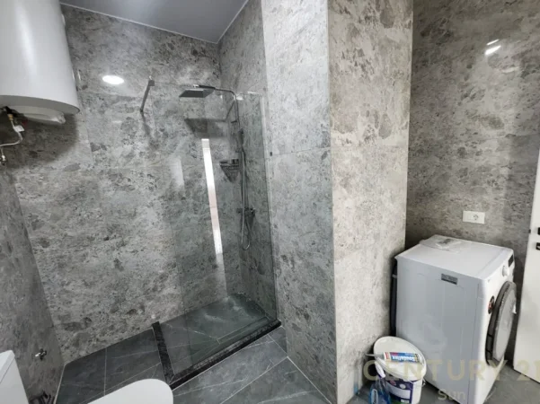 Tirane, jepet me qera apartament 2+1 Kati 5, 84 m² 800 € (Prane ReportTV)