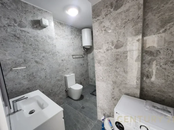 Tirane, jepet me qera apartament 2+1 Kati 5, 84 m² 800 € (Prane ReportTV)