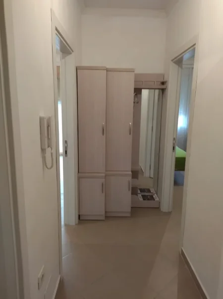 Tirane, jepet me qera apartament 1+1+Ballkon Kati 6, 60 m² ;Tirana Golden Park 2 (Tek Ish-Qyteti i nxenesve))