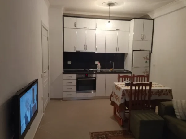 Tirane, jepet me qera apartament 1+1+Ballkon Kati 6, 60 m² ;Tirana Golden Park 2 (Tek Ish-Qyteti i nxenesve))