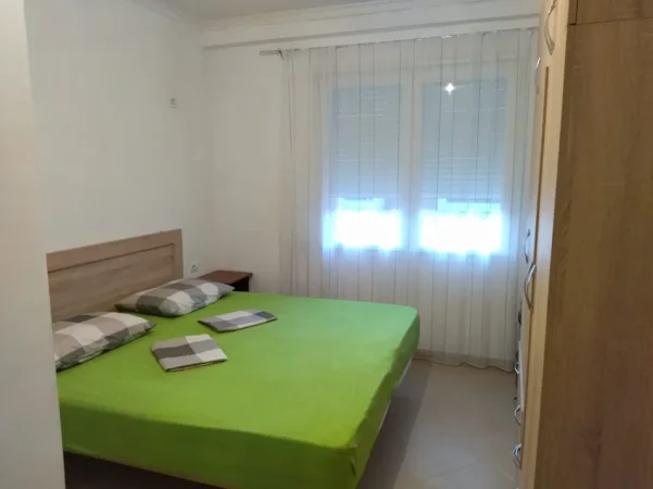 Tirane, jepet me qera apartament 1+1+Ballkon Kati 6, 60 m² ;Tirana Golden Park 2 (Tek Ish-Qyteti i nxenesve))