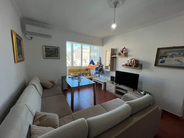 Tirane, jepet me qera apartament 1+1+Ballkon Kati 6, 66 m² 600 € 