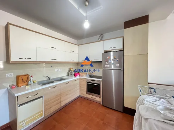 Tirane, jepet me qera apartament 1+1+Ballkon Kati 6, 66 m² 600 € 