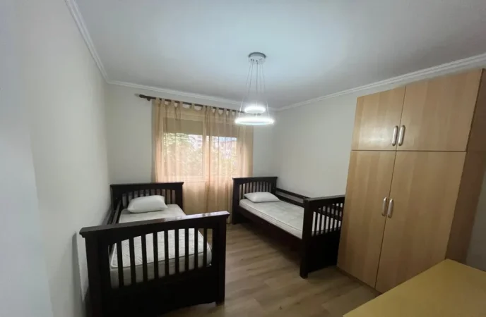 Tirane, jepet me qera apartament 2+1 Kati 4, 68 m² 650 € (Rruga Myslym Shyri)