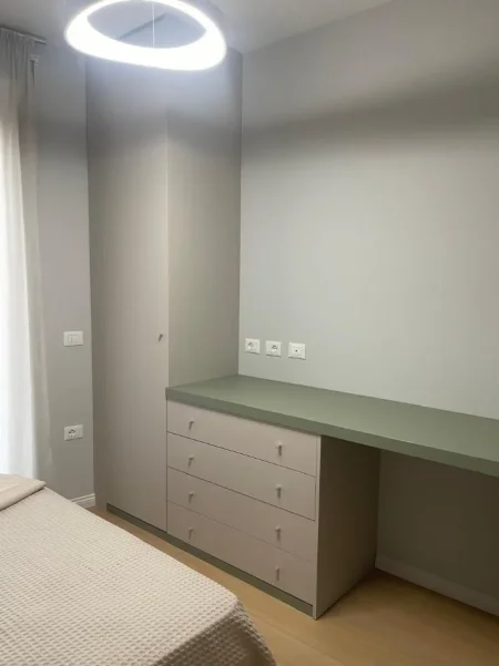 Tirane, jepet me qera apartament 2+1 Kati 7, 117 m² 900 € 