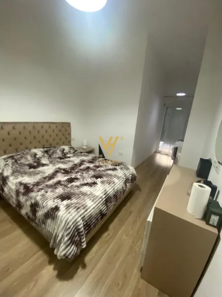 Tirane, jepet me qera apartament 1+1+Ballkon Kati 2, 70 m² 500 € (LIQENI I THATE)