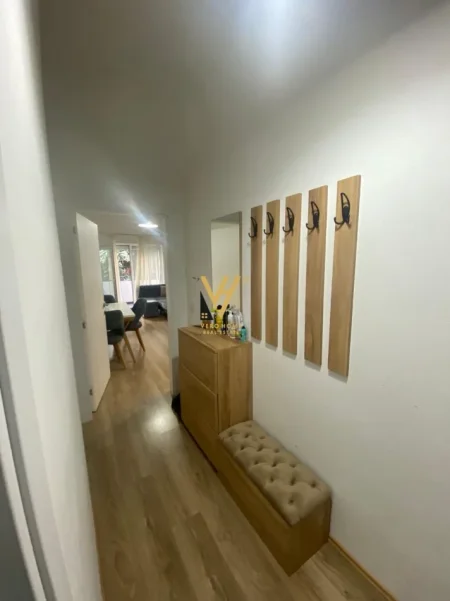 Tirane, jepet me qera apartament 1+1+Ballkon Kati 2, 70 m² 500 € (LIQENI I THATE)