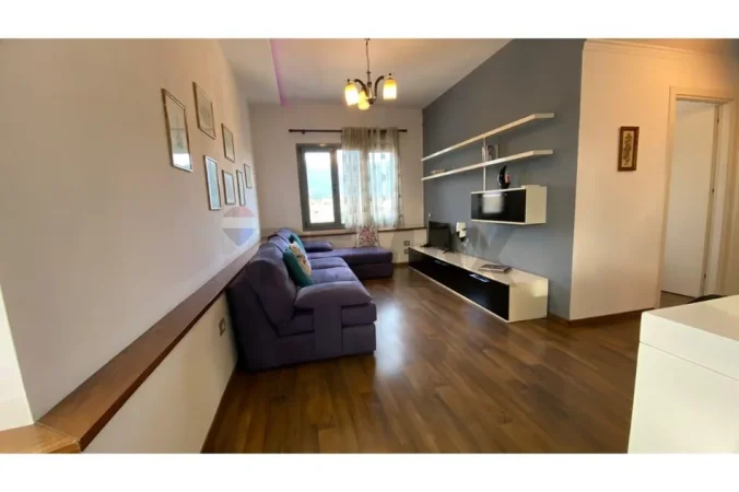 Tirane, jepet me qera apartament 2+1+Aneks+Ballkon Kati 9, 90 m² 700 € (Pazari Ri)