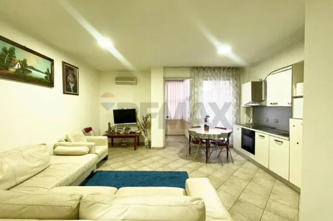 Apartament ne shitje, 2+1 i mobiluar prane Nobis! (285'000 Euro)