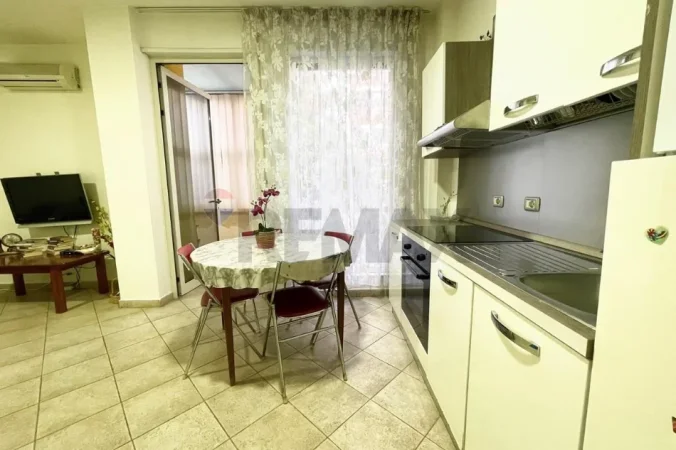 Apartament ne shitje, 2+1 i mobiluar prane Nobis! (285'000 Euro)