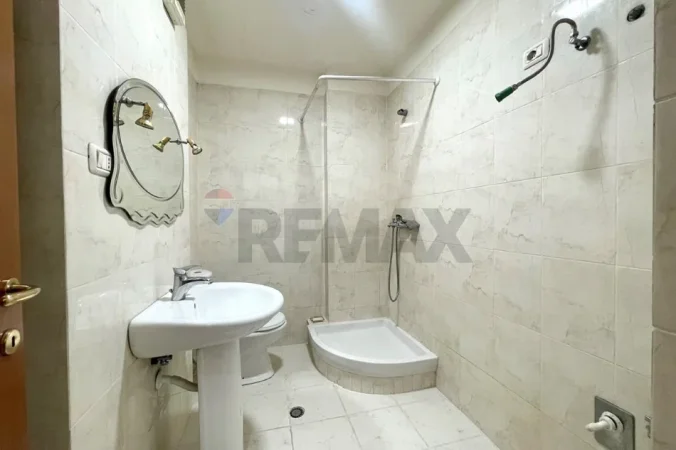 Apartament ne shitje, 2+1 i mobiluar prane Nobis! (285'000 Euro)