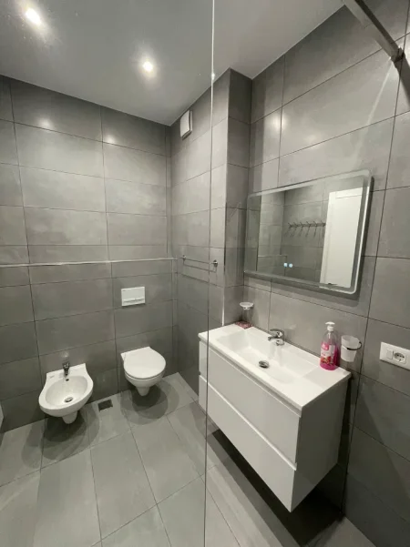 Tirane, jepet me qera apartament 1+1 Kati 3, 70 m² 750 € (Kompleksi Olimpik)