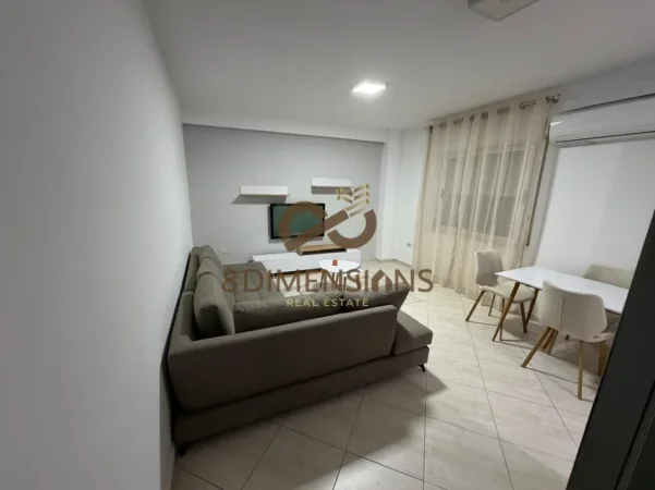 Tirane, jepet me qera apartament 2+1+Ballkon Kati 2, 107 m² 700 € (ish stacioni i trenit)