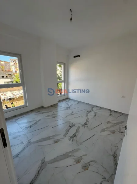 Tirane, jepet me qera apartament 1+1 , 70 m² 500 € (Rruga Dritan Hoxha)