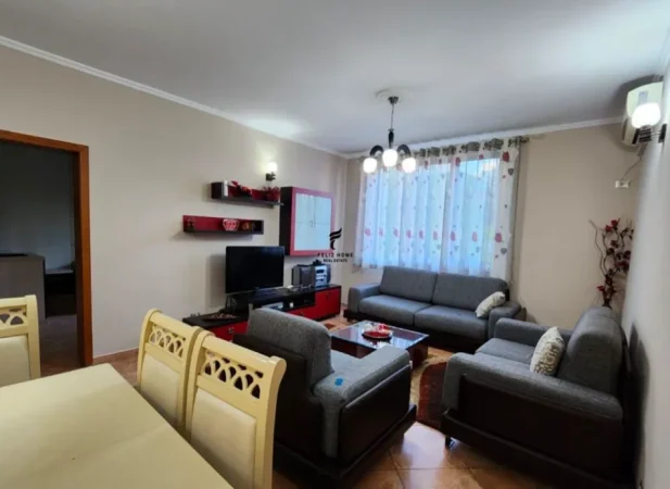 Tirane, jepet me qera apartament 2+1 Kati 3, 100 m² 800 € (RRUGA E KAVAJES)