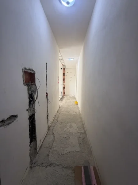 Tirane, shitet apartament 1+1+Ballkon Kati 1, 79 m² 150.000 € (Rruga Beniamin Kruta)