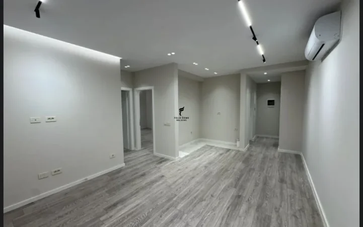 Tirane, jepet me qera zyre Kati 12, 200 m² 2.100 € (MINE PEZA)