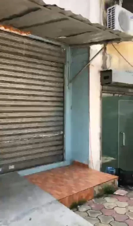 Tirane, jepet me qera ambjent biznesi Kati 1, 45 m² 400 € (Ali Demi)