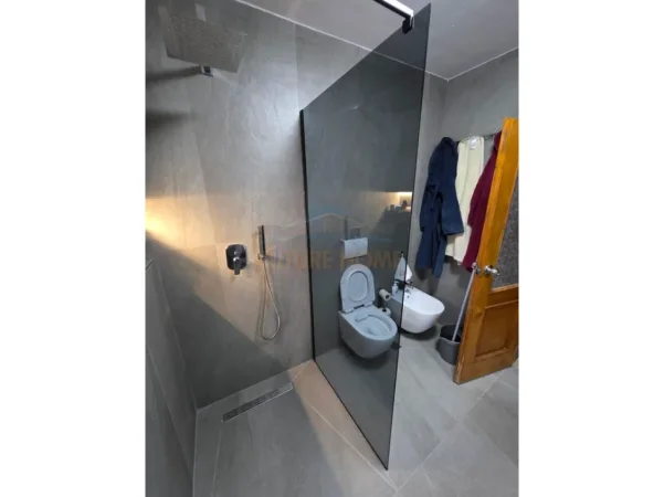Tirane, shitet apartament 3+1 Kati 2, 74 m² 225.000 € (21 Dhjetori)