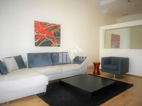 Tirane, jepet me qera apartament 1+1 Kati 4, 80 m² 1.100 € (PRANË RADIO TELEVIZIONIT SHQIPTAR)