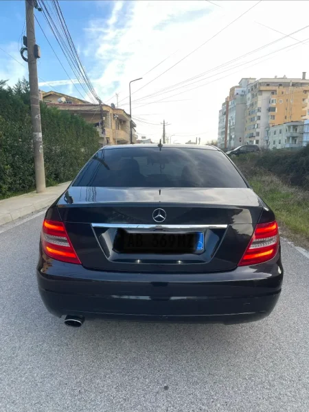Durres, shitet makine Mercedes Benz  C 220 CDI 2011, Nafte, e zeze automatik Kondicioner 206 km 8.400 €