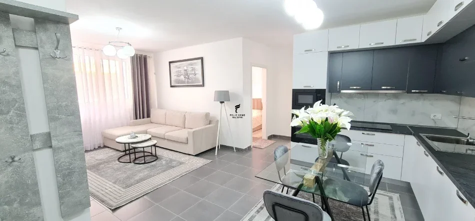 Tirane, shitet apartament 1+1 Kati 3, 72 m² 104.000 € (SHKOZE)