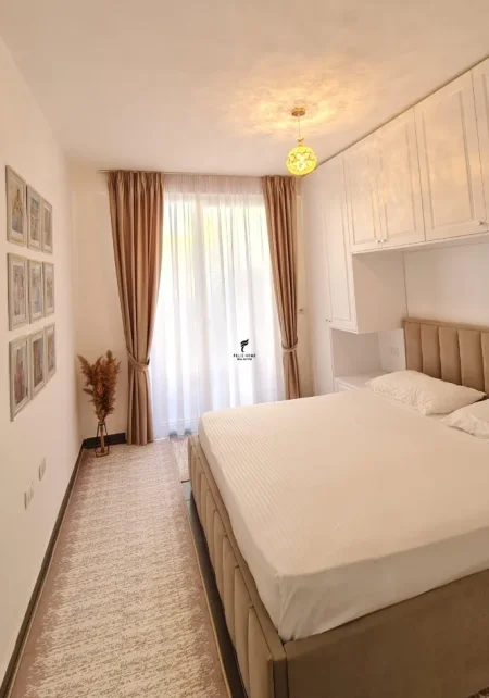 Tirane, shitet apartament 1+1 Kati 3, 72 m² 104.000 € (SHKOZE)