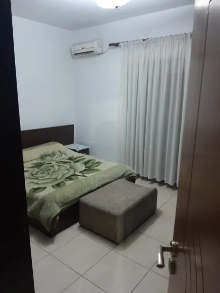 Tirane, jepet me qera apartament 3+1 Kati 2, 86 m² 500 € (Laprakë)
