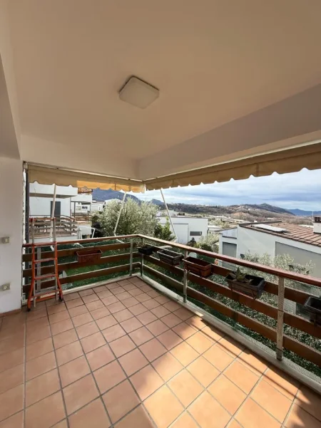 Tirane, jepet me qera apartament+verande | Penthouse 2+1+Ballkon Kati 2, 130 m² 1.300 € (Long Hill Residence)