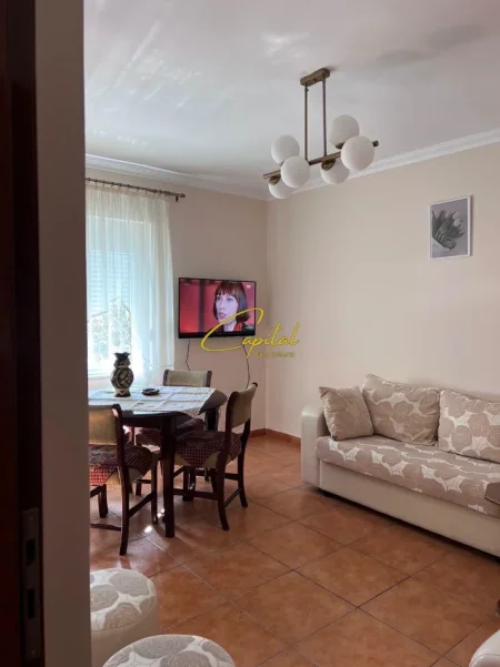 Tirane, jepet me qera apartament 2+1 Kati 4, 75 m² 700 € (RRUGA E ELBASANIT)