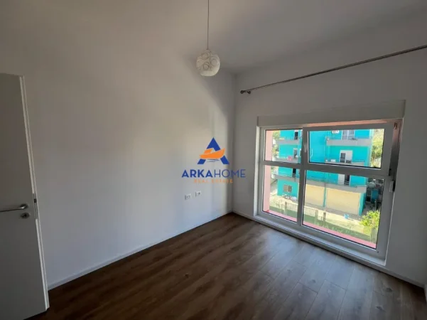 Tirane, shitet apartament 1+1+Ballkon Kati 8, 71 m² 103.500 € 