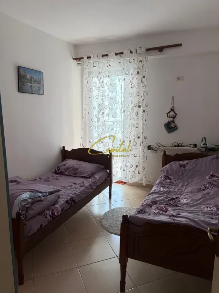 Tirane, jepet me qera apartament 3+1 Kati 2, 120 m² 600 € (RRUGA JORDAN MISJA)