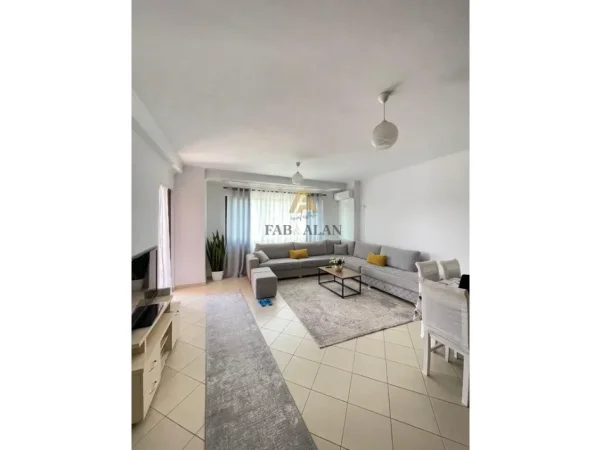 Tirane, shitet apartament 1+1+Ballkon Kati 1, 96 m² 92.000 € (Zona e 3-shit)