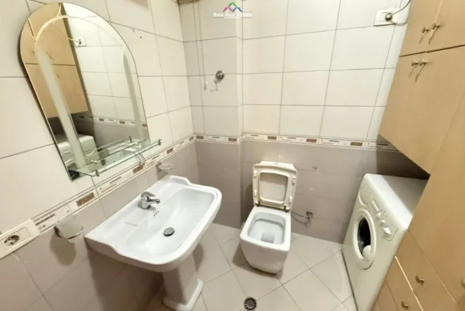Tirane, jepet me qera apartament 2+1 Kati 5, 98 m² 730 € (ndre mjeda)