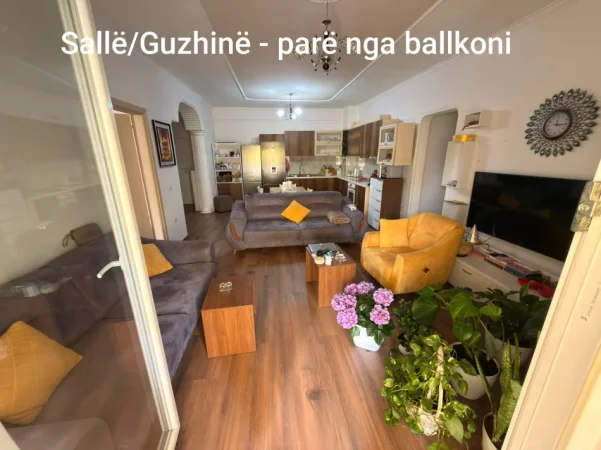 Tirane, jepet me qera apartament 2+1+2 Kati 4, 117 m² 700 € (KOPSHTI BOTANIK)