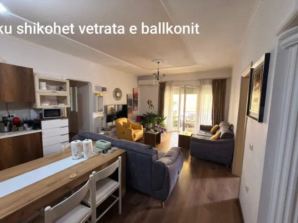 Tirane, jepet me qera apartament 2+1+2 Kati 4, 117 m² 700 € (KOPSHTI BOTANIK)