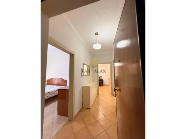 Tirane, shitet apartament 1+1+Ballkon , 64 m² 135.000 € 