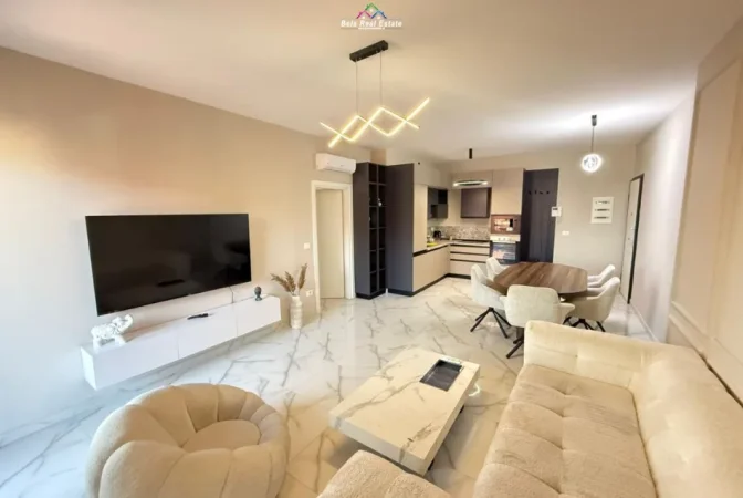 Tirane, jepet me qera apartament 3+1 Kati 15, 130 m² 1.500 € (garden building)