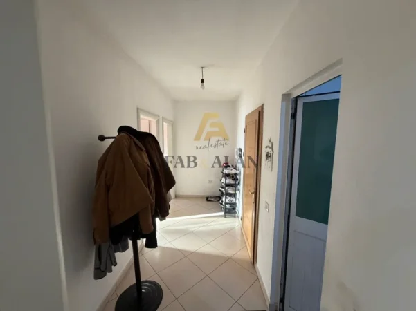 Tirane, shitet apartament 2+1+Aneks+Ballkon Kati 8, 106 m² 190.800 € 
