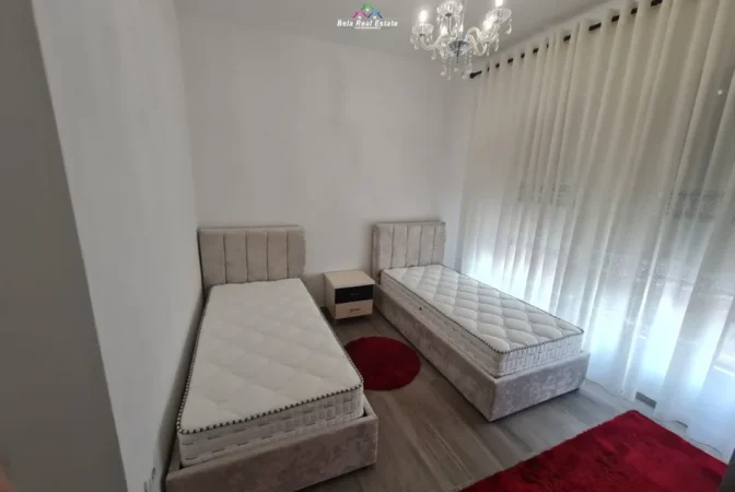 Tirane, jepet me qera apartament 1+1+Ballkon Kati 2, 70 m² 525 € (5 maj)