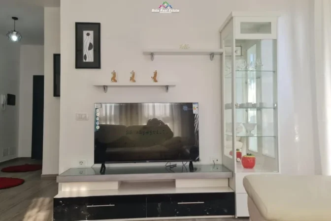 Tirane, jepet me qera apartament 1+1+Ballkon Kati 2, 70 m² 525 € (5 maj)
