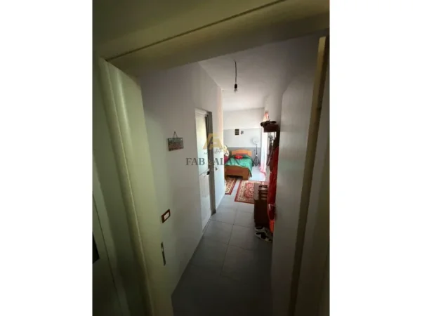 Tirane, shitet apartament 2+1+Ballkon Kati 8, 100 m² 160.000 € 