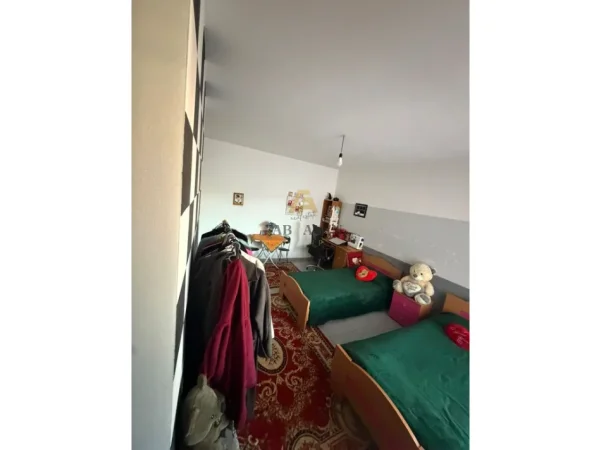 Tirane, shitet apartament 2+1+Ballkon Kati 8, 100 m² 160.000 € 