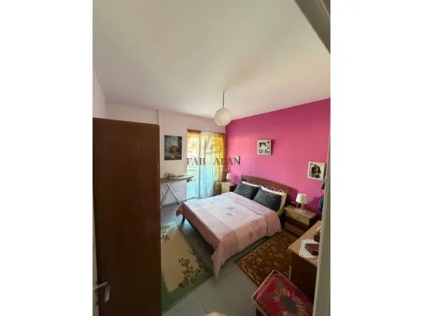 Tirane, shitet apartament 2+1+Ballkon Kati 8, 100 m² 160.000 € 