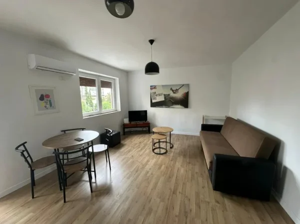 Tirane, jepet me qera apartament 1+1+Aneks+Ballkon Kati 2, 60 m² 620 € (rruga e elbasanit)