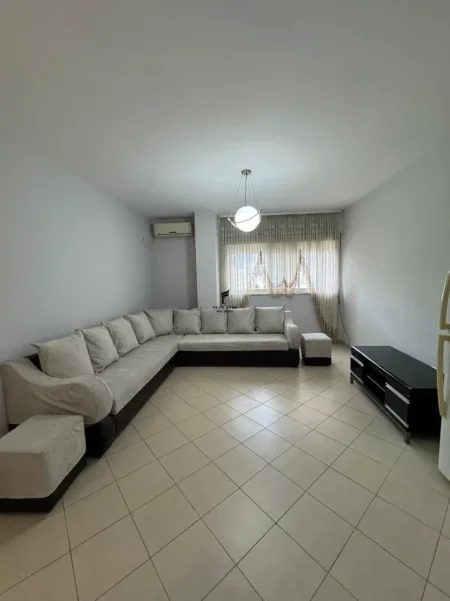 Tirane, jepet me qera apartament 1+1 Kati 5, 70 m² 500 € (DON BOSKO)
