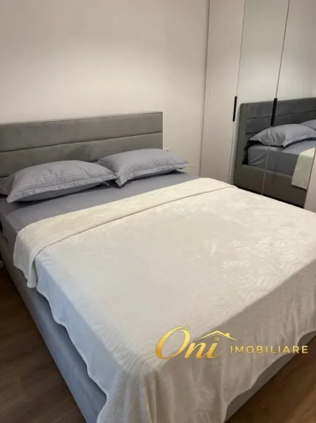 Tirane, jepet me qera apartament 1+1 Kati 2, 60 m² 400 € (FRESK)
